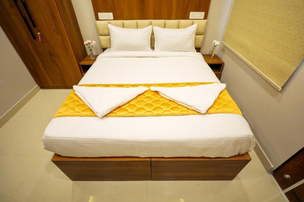Gundipet Hotel Ceasta, Beside Us Consulate Hyderabad, Gachibowli מראה חיצוני תמונה